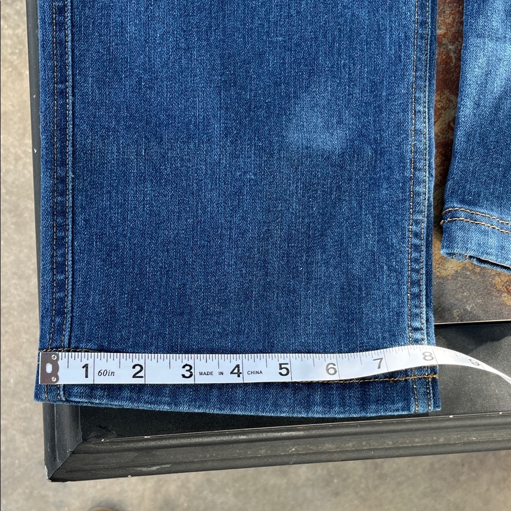 Kirkland Signature Men's Straight Blue Jeans 36x30 new without tags - Picture 8 of 8